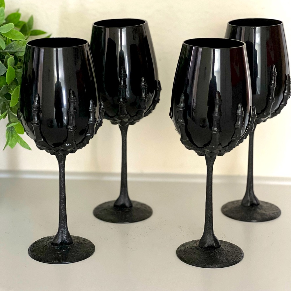 Skeleton Hands Wine Glasses (4)